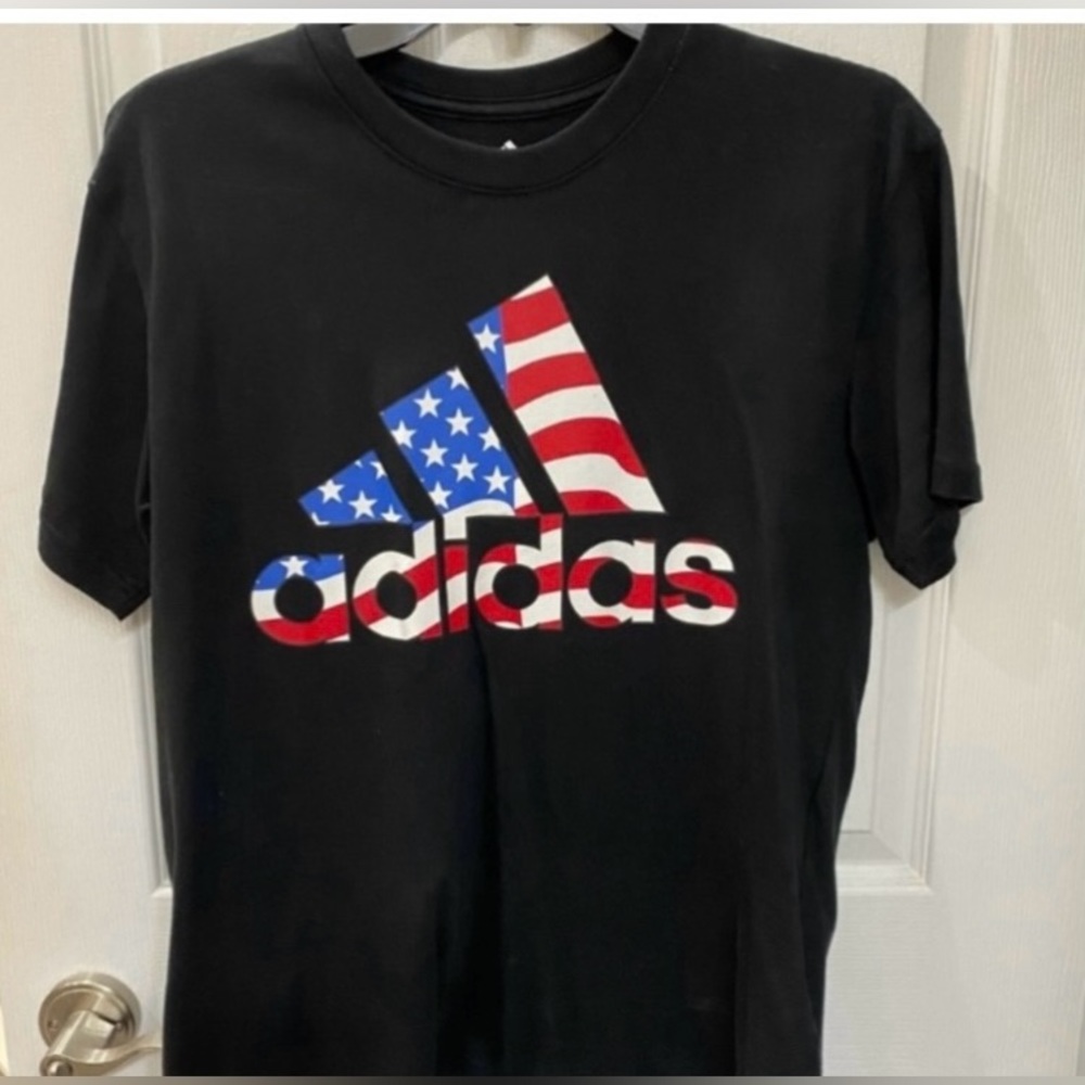 Adidas Tshirt